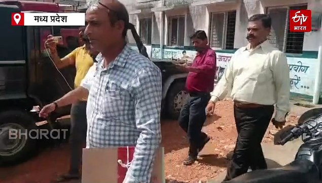 शिवपुरी में लोकायुक्त की बड़ी कार्रवाई, 30 हजार रुपये की रिश्वत लेते रंगेहाथ पकड़ा गया कर्मचारी