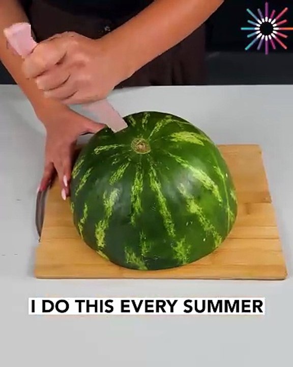 Refreshing fruit popsicle for summer heat