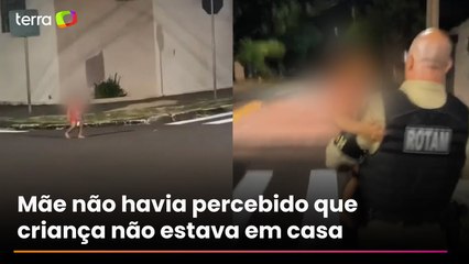 Criança de 2 anos é flagrada andando sozinha em rua e é devolvida para a família por PMs no Paraná