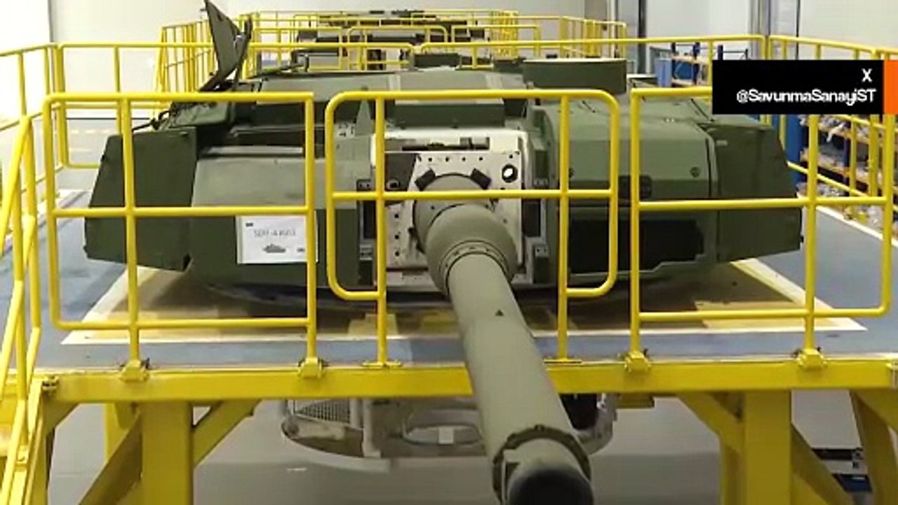 Videó mutatja a török ALTAY harckocsi gyárát teljes működés közben