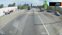 Video: Oekraïense Bulava RAM-2X-drone vernietigt Russische KamAZ-vrachtwagen in Loehansk