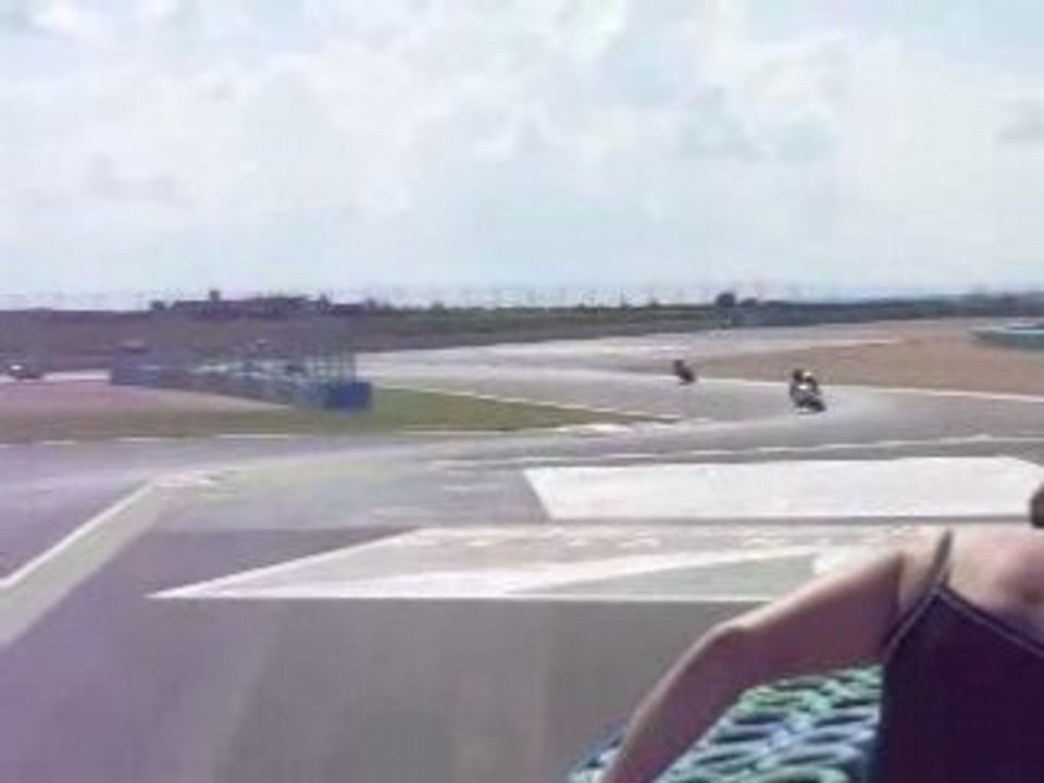 RSV 1000 MAGNY COURS PROTWIN PIRELLI DAYS