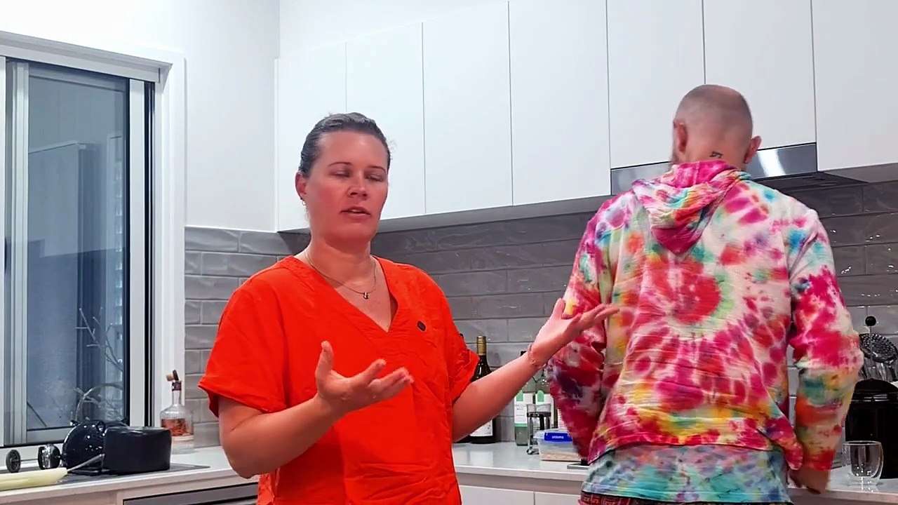 We're Living RENT FREE in This $300/Night Hervey Bay House | You Won't Believe the Cost!