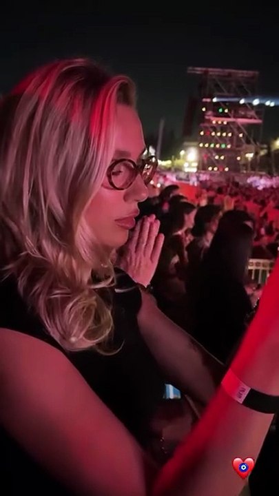 Η Καληφώνη στην συναυλία - αφιέρωμα για τον Καζαντζίδη