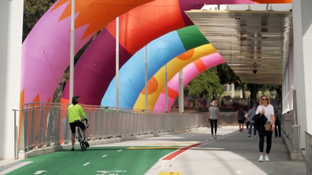 Giant colourful art inflatables begin 3-week arts festival in Brisbane
