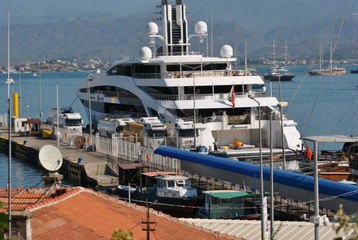 Bodrum yat fuarına döndü: Milyarderler demir attı