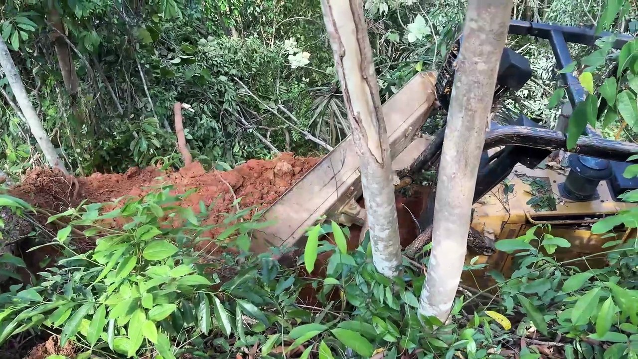 Extreme Mountain Area Breached by D6R XL Bulldozer to Create Road