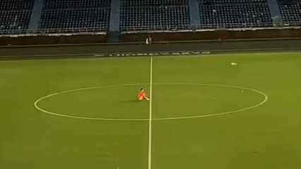 La imagen de James que recordó a la de Iniesta: Sentado solo en el centro del campo