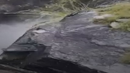 दिल दहला देगी लैंडस्लाइड की ये घटना; Video