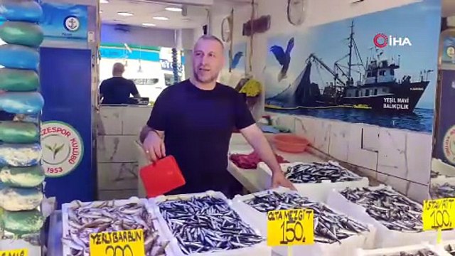 Hamsi Rize’de tezgaha düştü