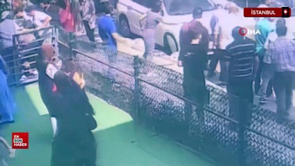 Arnavutköy’de yol verme kavgası kazayla bitti