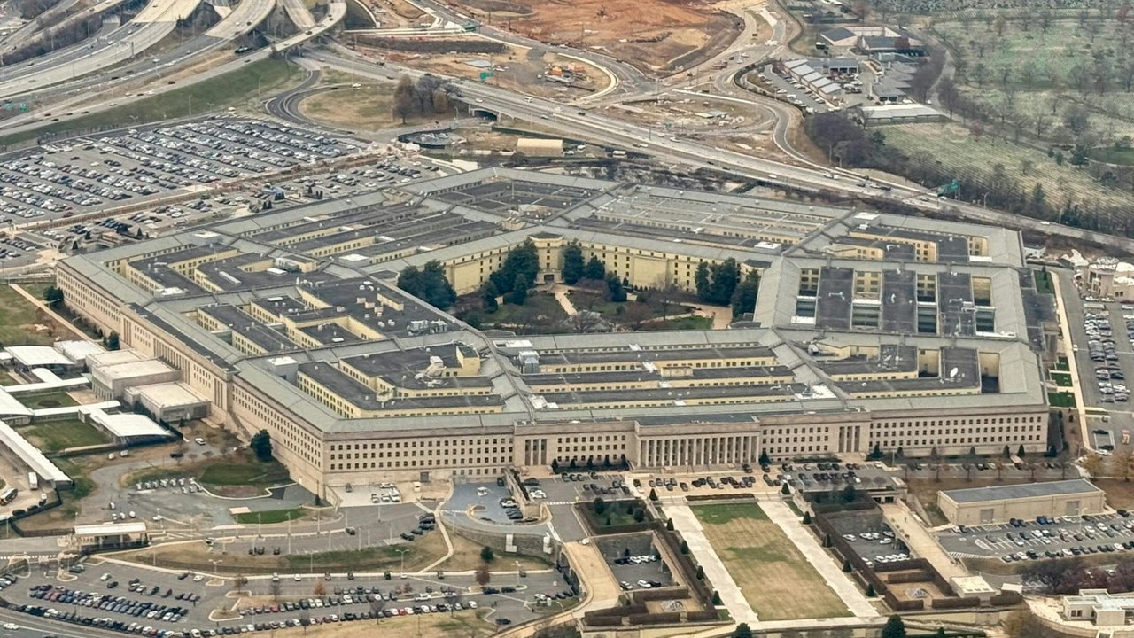 Trump will Pentagon in 'Kriegsministerium' umbenennen