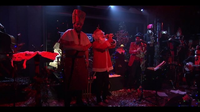 Natale fuori orario , 20 anni di concerti per le feste di Vinicio Capossela