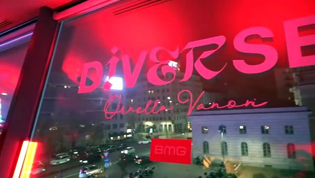 Ornella Vanoni reinventa i suoi successi: esce Diverse , un mix di classico e moderno