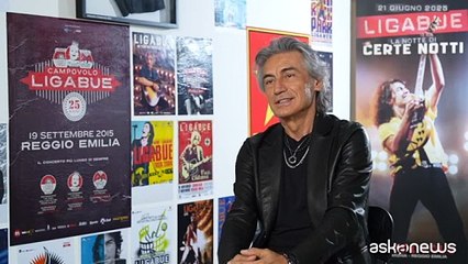 Luciano Ligabue in tour nei teatri con il figlio: «L'emozione più grande»