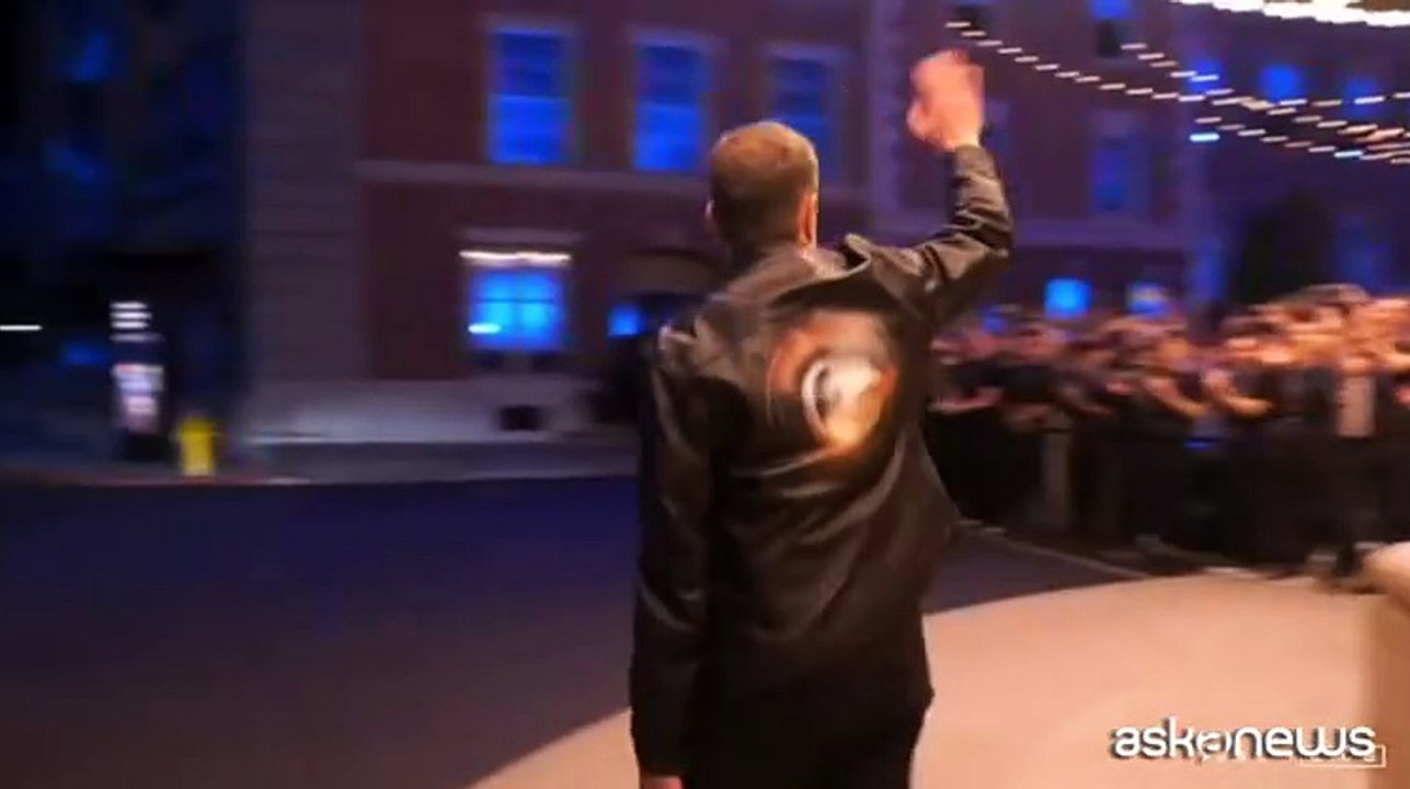 Elon Musk presenta il robot taxi guidato dall'intelligenza artificiale