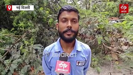 दिल्ली के ग्रेटर कैलाश में गिरी दीवार, एक घायल, कई वाहन आए चपेट में