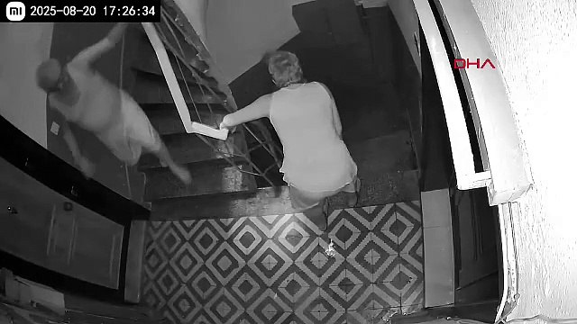 İstanbul'da eski sevgili kabusu: Evini basıp ortalığı birbirine kattı!