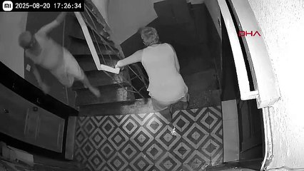 İstanbul'da eski sevgili kabusu: Evini basıp ortalığı birbirine kattı!