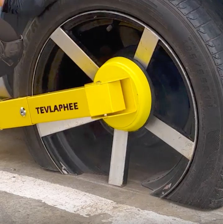 Améliorez votre véhicule avec ces jantes à rayons cloutés de qualité 🛞🔥