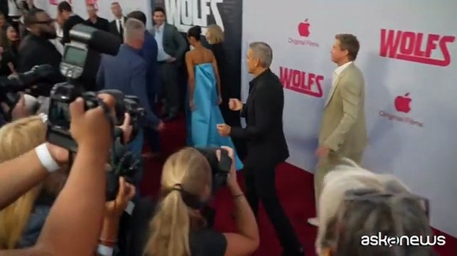 George Clooney e Brad Pitt, i due Wolfs di Hollywood insieme sul red carpet