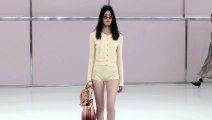 La sfilata di Fendi per la Primavera-Estate 2025 alla Milano Fashion Week
