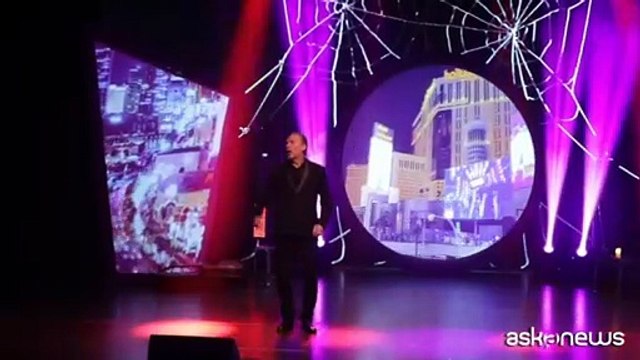 Alla ricerca dell'Uomo Ragno : la storia degli 883 raccontata a teatro da Mauro Repetto