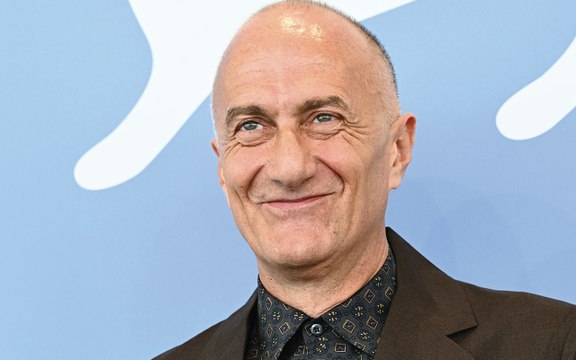 Venezia 2025: Tutti i mostri di Stefano Sollima nella nuova serie sul mostro di Firenze