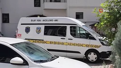 Başkomiser, evinde yakaladığı jandarma personelini öldürdü