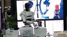 Robot humanoide Neura 4NE1 en acción - IFA 2025