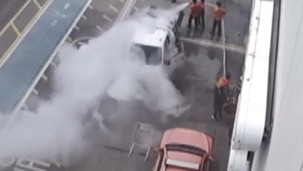 "불 꺼주세요"...소방서로 달려간 '불타는 트럭' / YTN