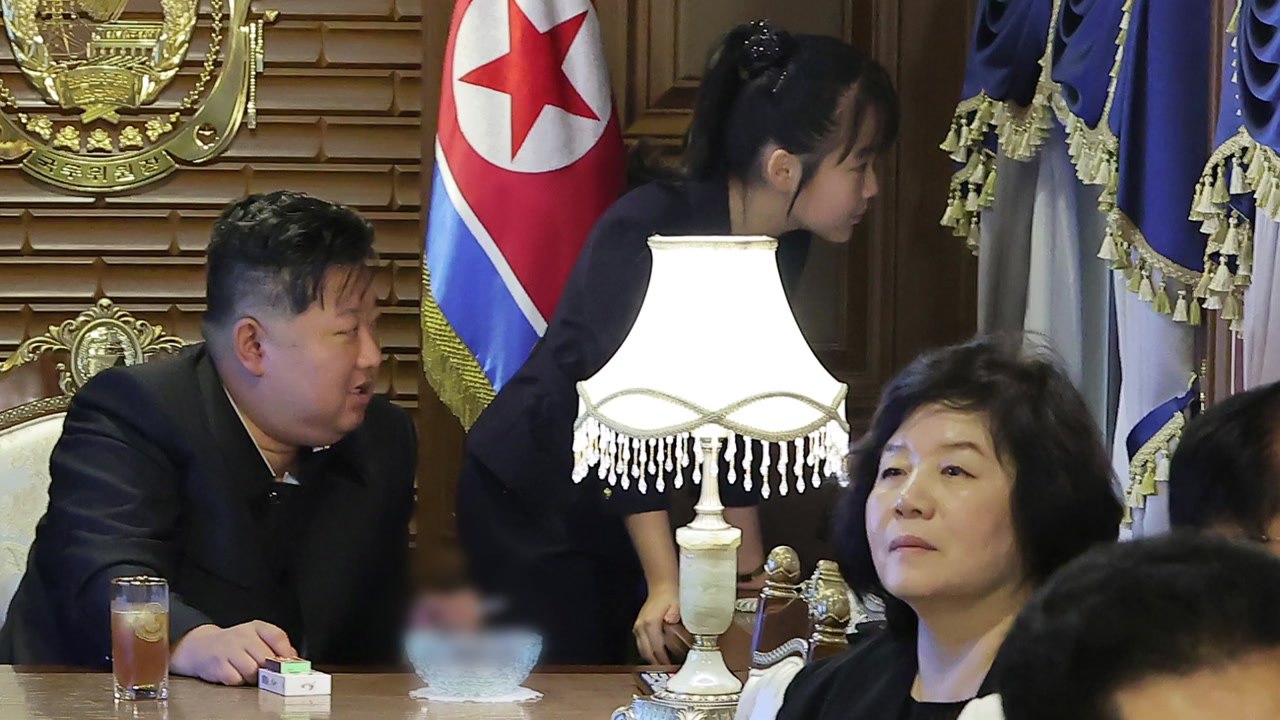김정은, 방중 마치고 평양 복귀...주애 사진도 공개 / YTN