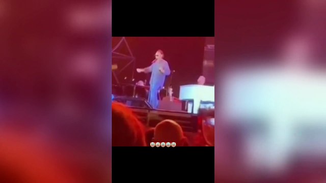 Antonello Venditti si scaglia contro una spettatrice disabile: «Non esistono ragazzi speciali». Poi si scusa