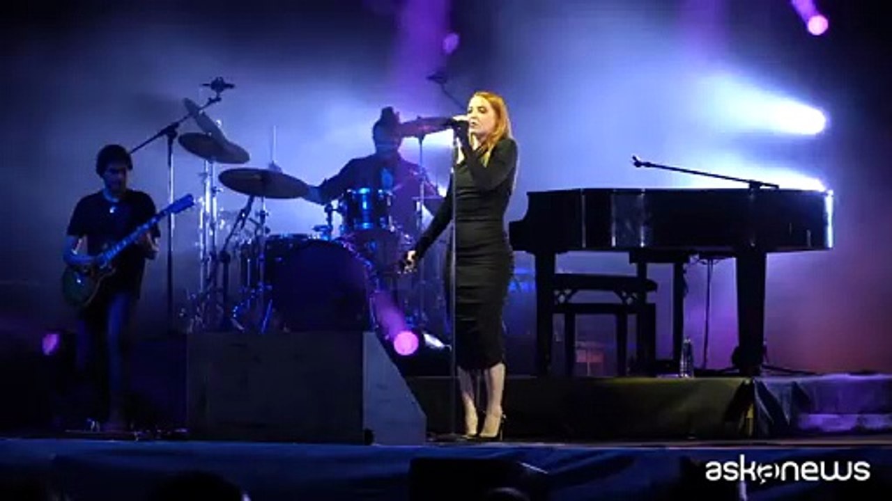 Noemi a Livorno: una serata tra soul, pop e rock che ha incantato il pubblico