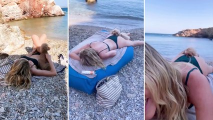 Alessia Marcuzzi, il siparietto in spiaggia con il suo barboncino a mo' di «cozza»