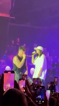 Angelina Mango Ritorna Trionfante sul Palco dell'Ippodromo Snai di Milano: Un'Esibizione da Pelle d'Oca davanti a 34.000 Spettatori