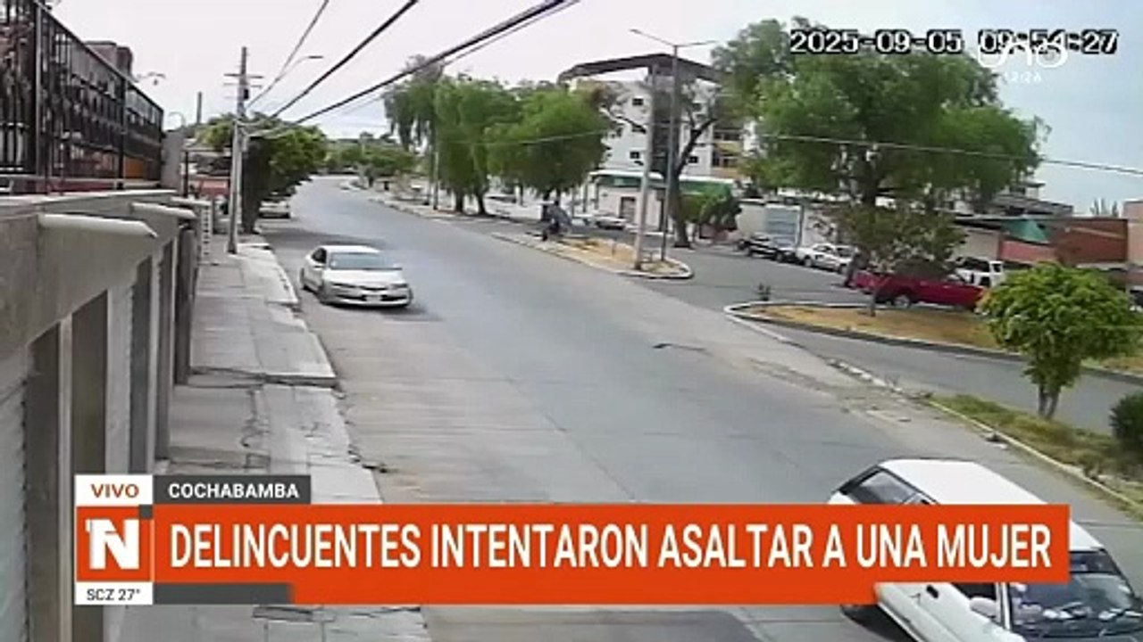 ¡Cerró la puerta! Intentaron atracarla en la pu...