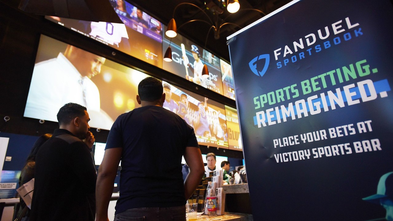 DraftKings, FanDuel Lead as NFL Betting Season Heats Up