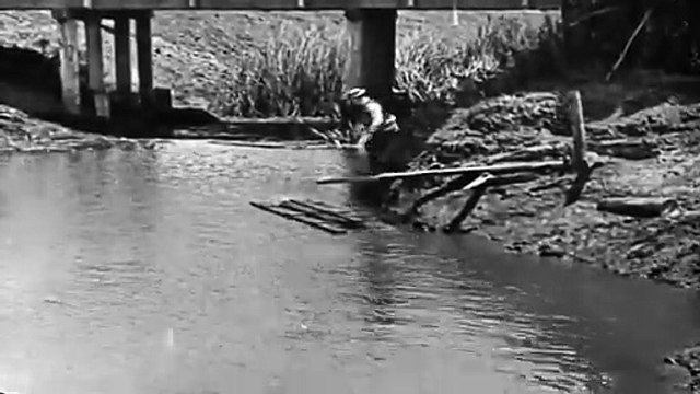 🎬 Buster Keaton – Convict 13 (1920) | Silent Comedy Short 🎭