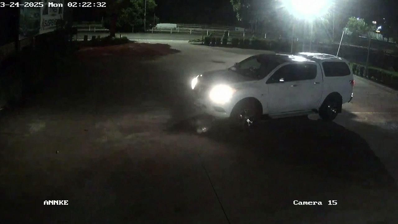 CCTV footage captures moment arsonist fleas burning building with their feet on fire | Newcastle Herald | September 6, 2025