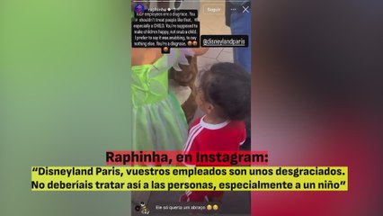 Raphinha explota en Instagram y denuncia racismo en Disneyland París con su hija