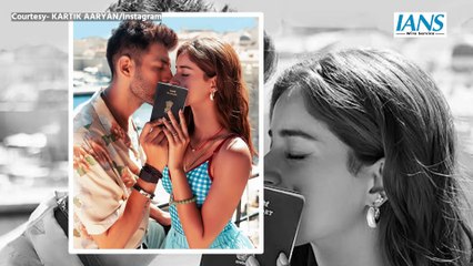 Kartik Aaryan, Ananya Panday groove to ‘Jumma Chumma De De’ 