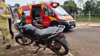 Acidente entre carro e moto deixa vítimas no Santa Felicidade