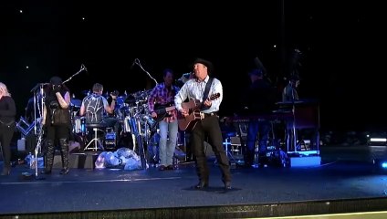 The River - Garth Brooks (live)