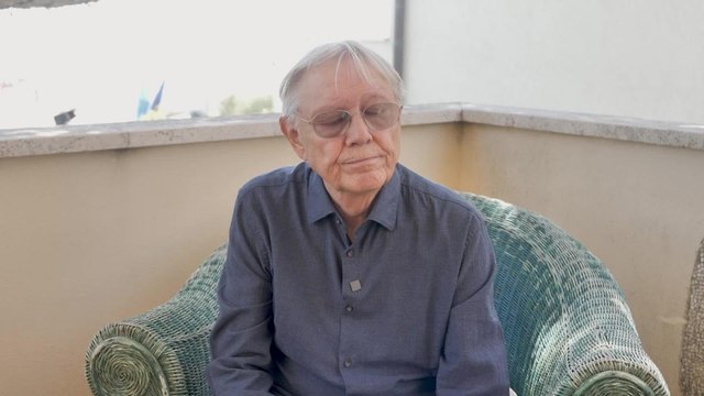 Milo Manara, alla Mostra con un docufilm su di lui: «I miei 80 anni tra donne bellissime e l’amicizia con Pratt e Fellini»