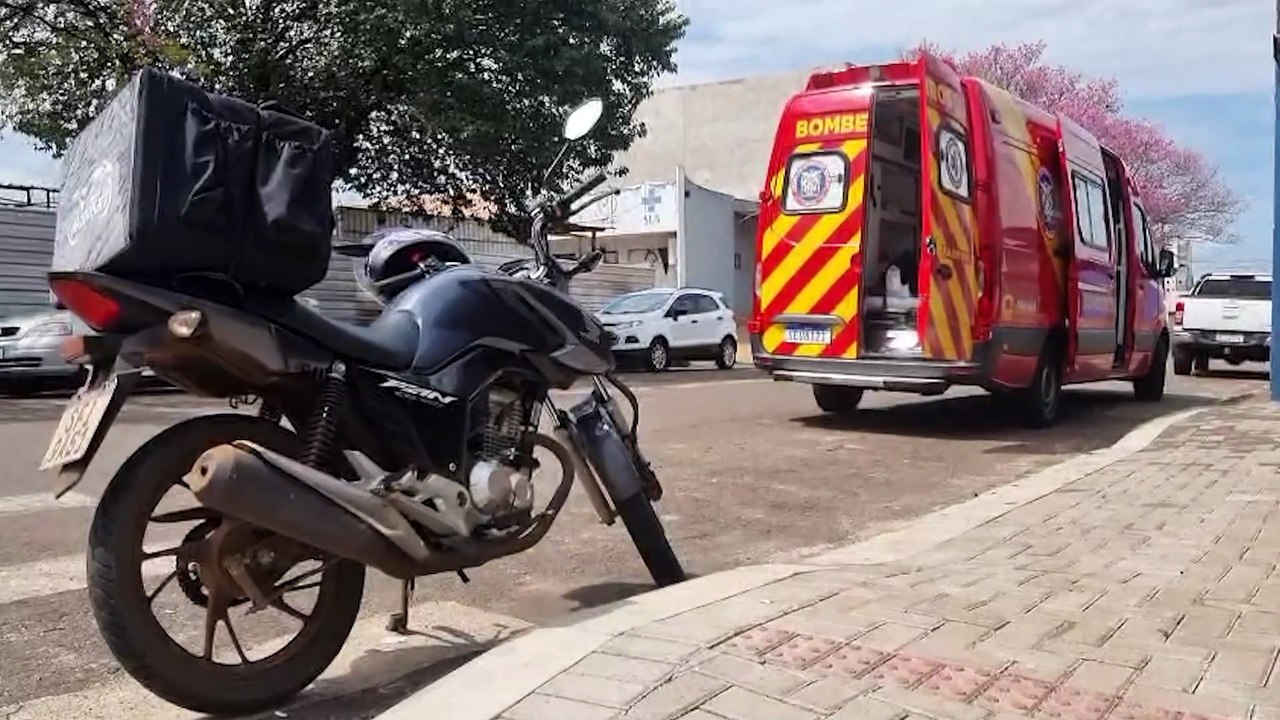 Motociclista sofre fratura em acidente com Astra no bairro São Cristóvão, em Cascavel