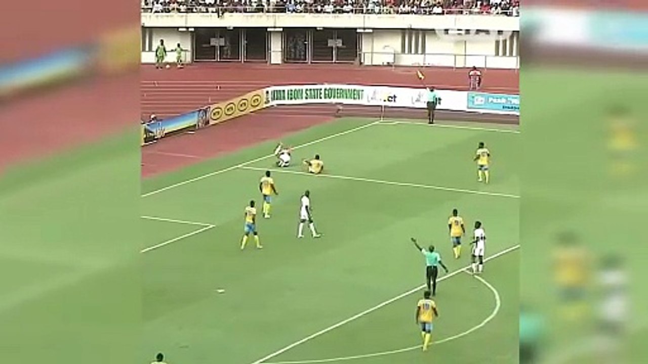 İZLE | Victor Osimhen milli takımda sakatlandı: Acı içinde yerde kaldı! İşte o görüntüler