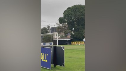 El golazo para no creer de Neymar en el entrenamiento