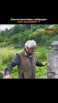 Cet expert et passionné des poules nous dévoile comment il nettoie son poulailler ! 🐔Reportage complet à découvrir sur notre chaîne YouTube : CotCot Club (lien en bio) 🧡