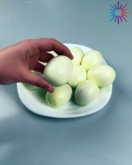 The cleanest way to cut boiled eggs 🥚✨